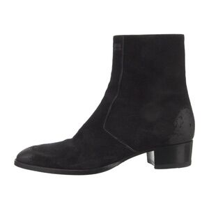 Saint Laurent Wyatt 40 Suede Boots